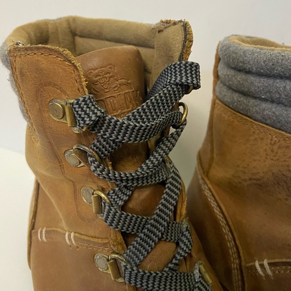 Kodiak Canada Boots Surrey II Waterproof Hiking
Boot - Caramel/Gray 9.5 - Picture 3 of 5